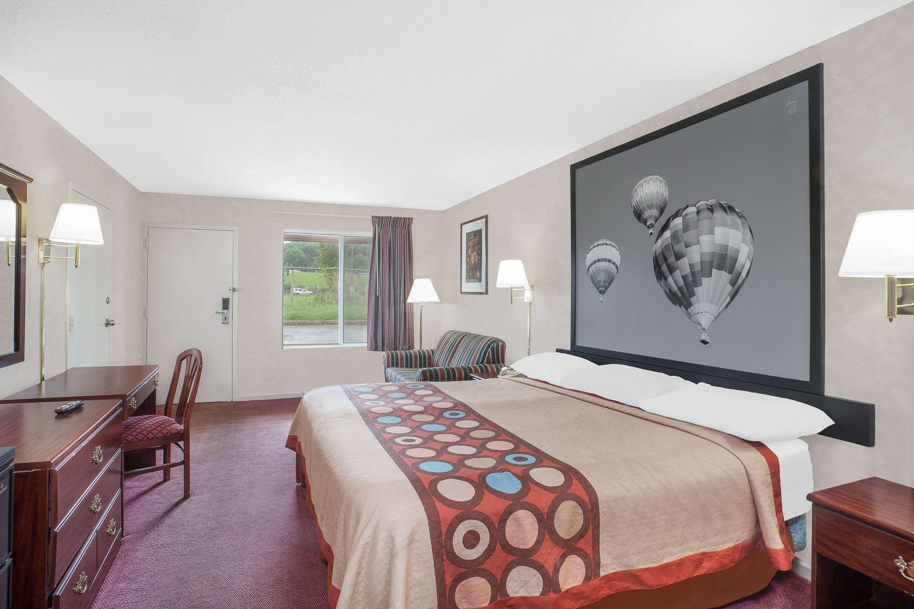 Super 8 By Wyndham Decatur Priceville Exteriér fotografie