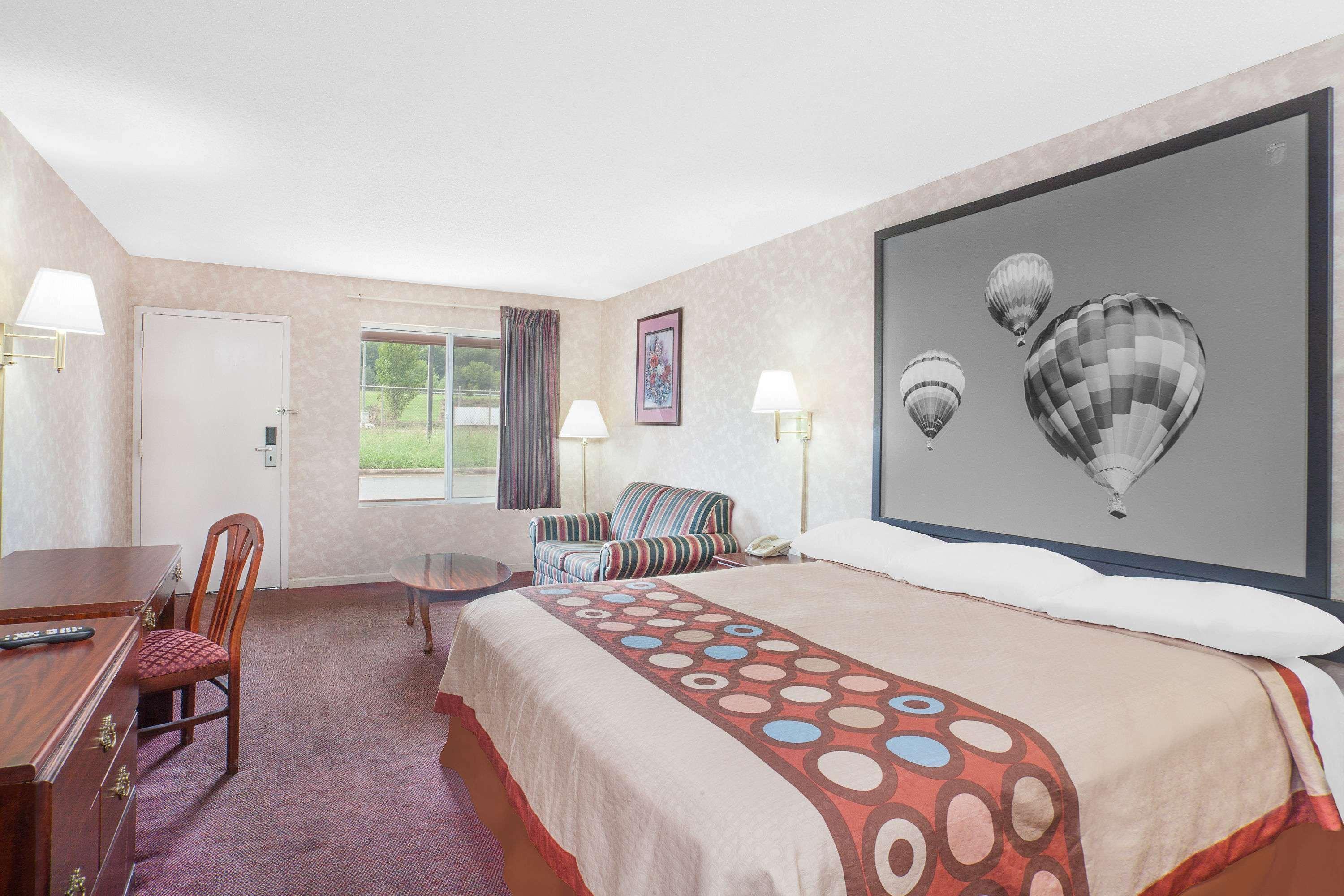 Super 8 By Wyndham Decatur Priceville Exteriér fotografie