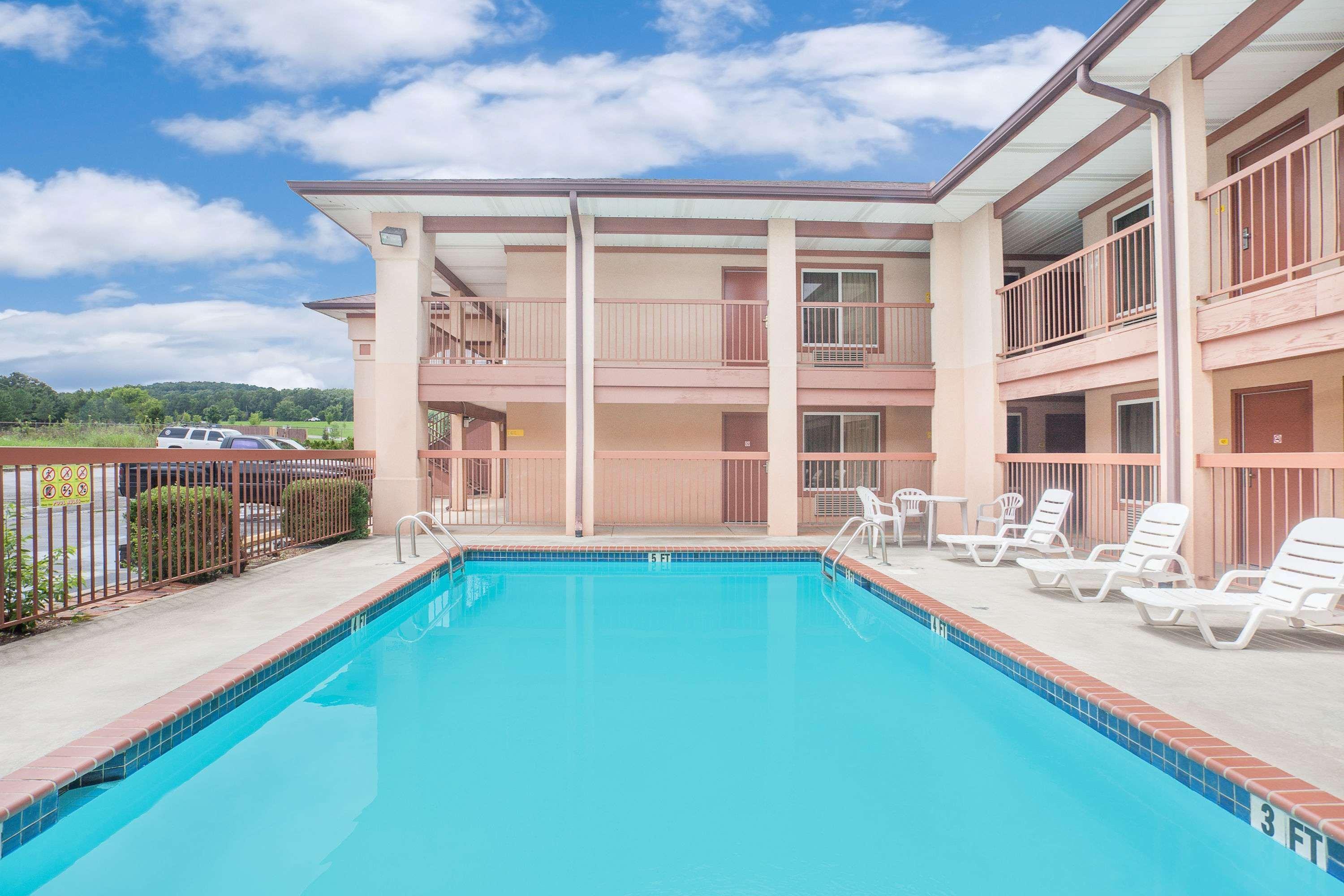 Super 8 By Wyndham Decatur Priceville Exteriér fotografie